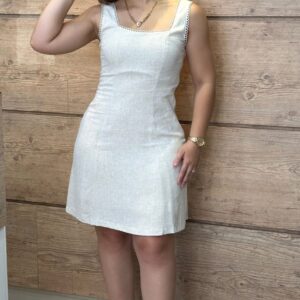 Vestido Curto de Alça com Decote Quadrado - Canelado