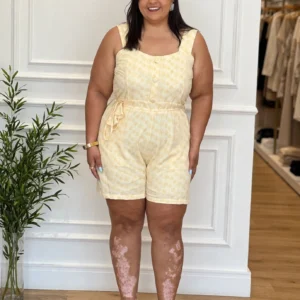 Macaquinho Aurora Floral Plus Size